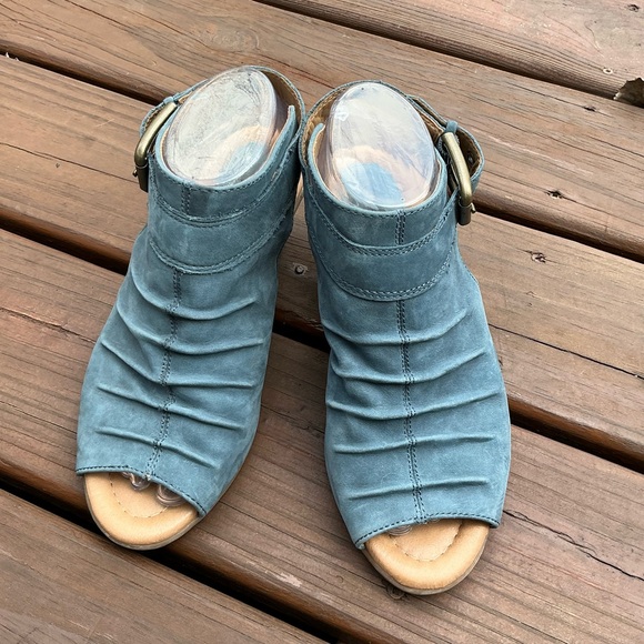 Stylish EARTH leather sandals💙💙 - Picture 5 of 13